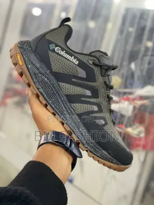 High Quality Mens Sneakers Columbia Light Green X Black Color