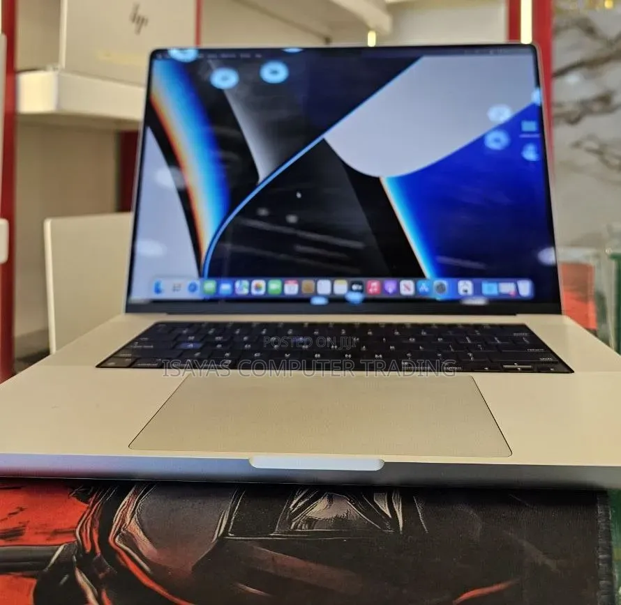 New Laptop Apple MacBook Pro 2021 M1 32GB Apple M1 Pro SSD 512GB
