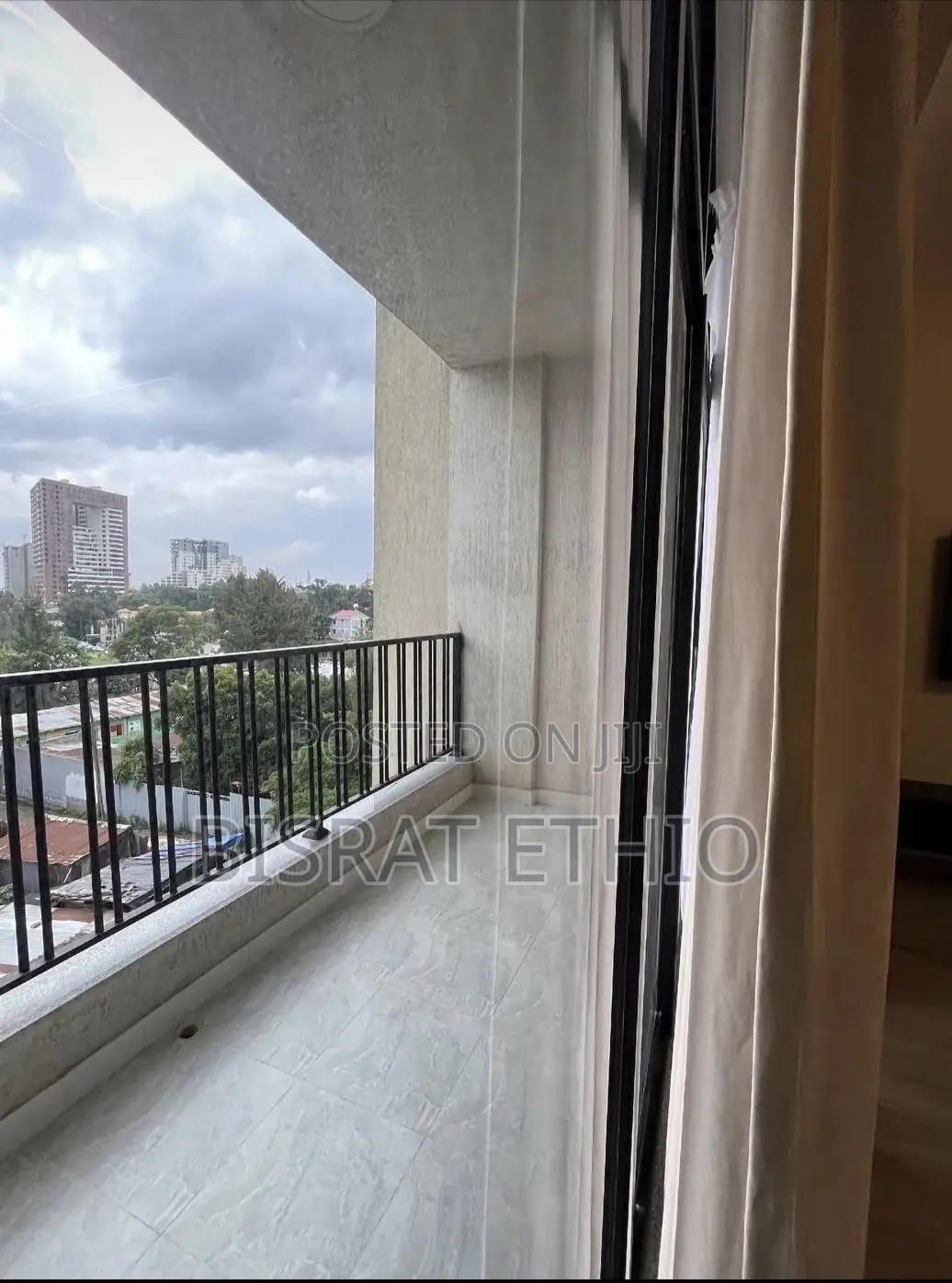 3bdrm Apartment in Sarbet, Nifas Silk-Lafto for sale