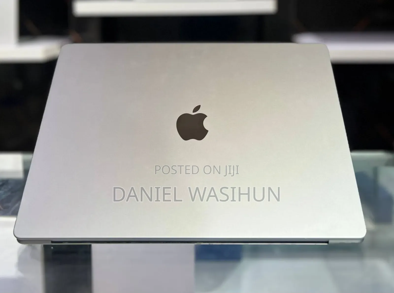 New Laptop Apple MacBook Pro 2021 M1 32GB Apple M1 Pro SSD 512GB