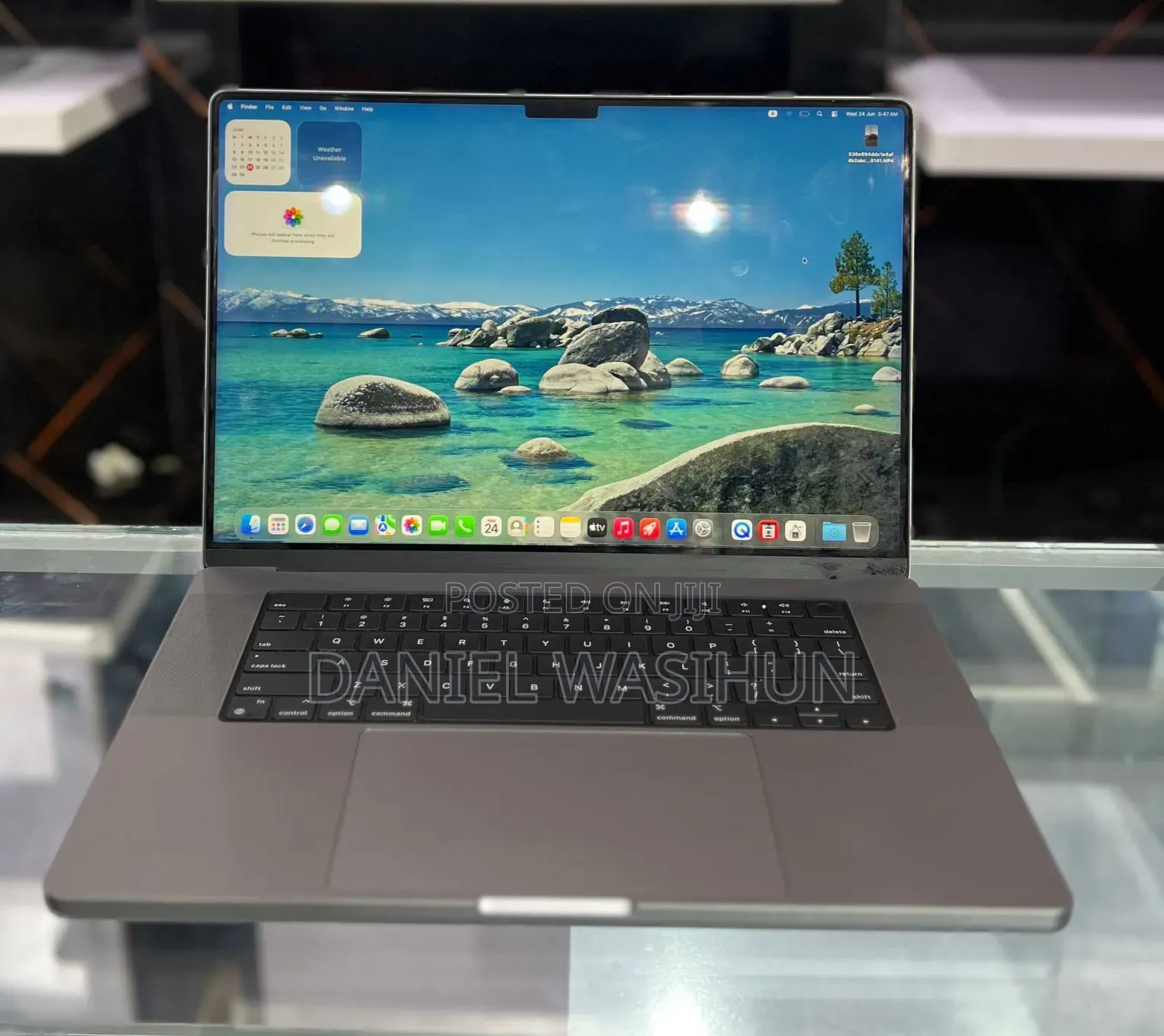 New Laptop Apple MacBook Pro 2021 M1 32GB Apple M1 Pro SSD 512GB