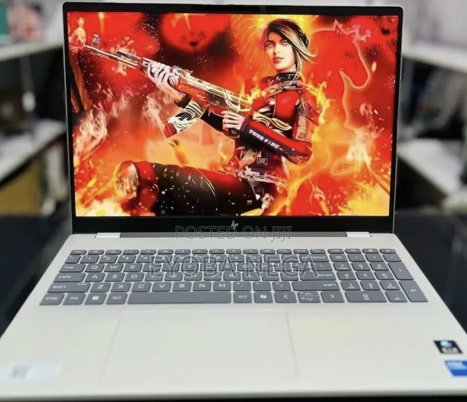 New Laptop HP OmniBook 7 16" 16GB Intel Core 7 SSD 512GB