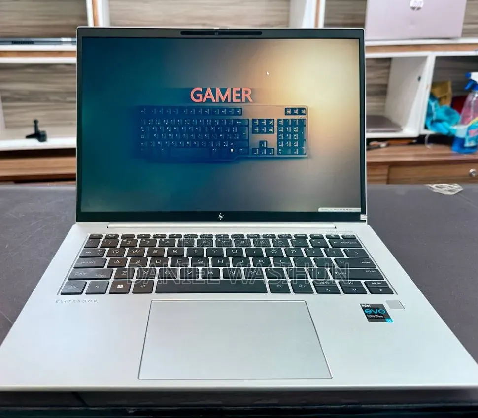 New Laptop HP EliteBook 840 G10 16GB Intel Core i5 SSD 512GB