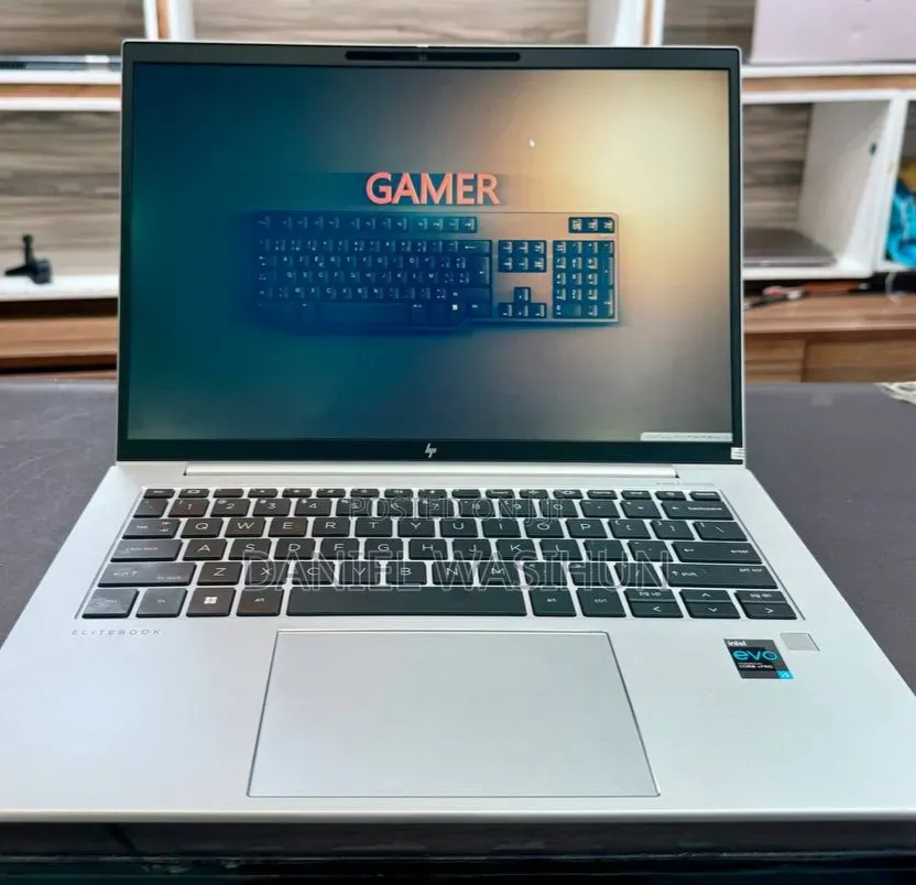 New Laptop HP EliteBook 840 G10 16GB Intel Core i5 SSD 512GB