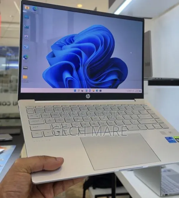 New Laptop HP Pavilion 15 16GB Intel Core i7 SSD 1T