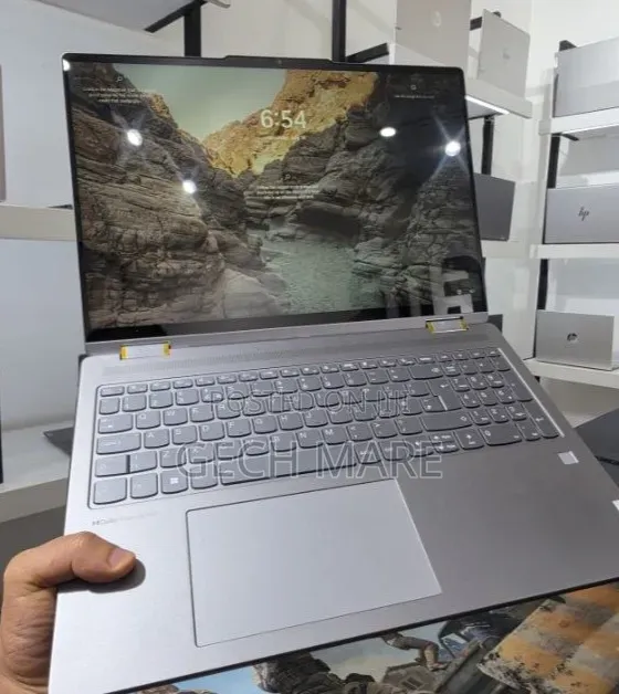New Laptop Lenovo Yoga 330 16GB AMD Ryzen 7 SSD 512GB