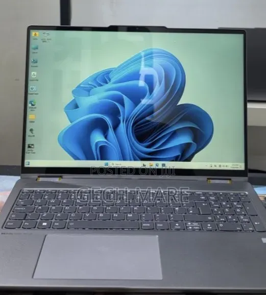 New Laptop Lenovo Yoga 330 16GB AMD Ryzen 7 SSD 512GB