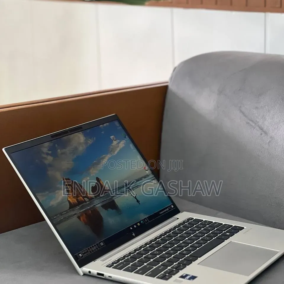 New Laptop HP EliteBook 840 G10 16GB Intel Core i7 SSD 512GB