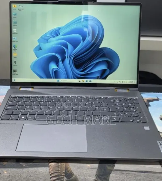 New Laptop Lenovo Yoga 330 16GB AMD Ryzen 7 SSD 512GB