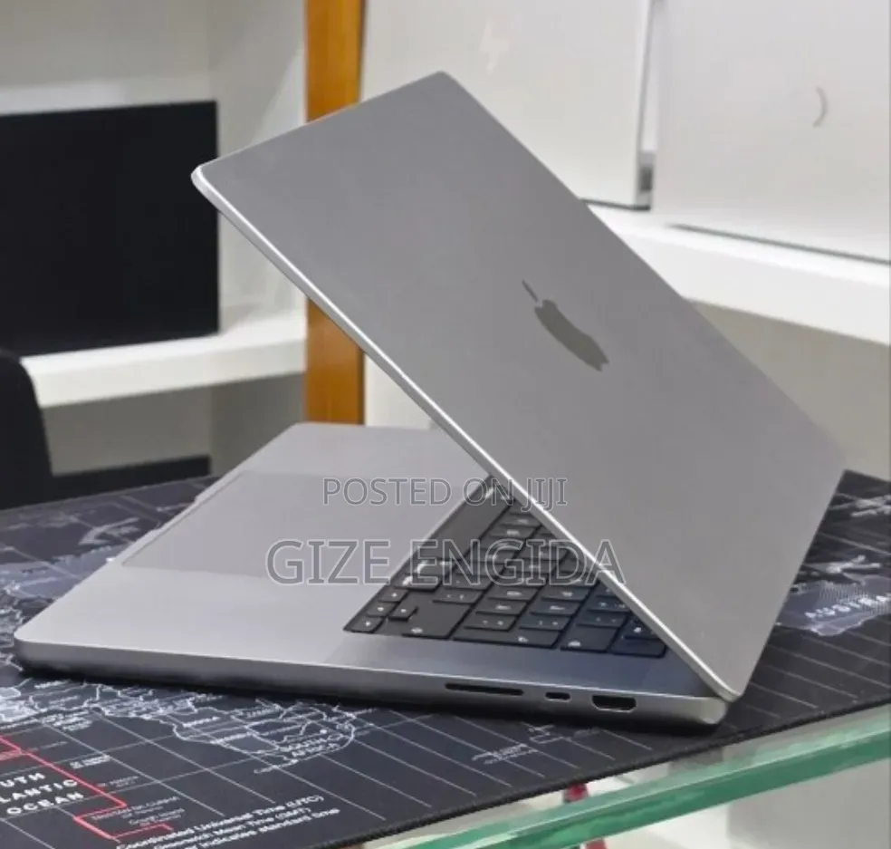 New Laptop Apple MacBook Pro 2021 M1 32GB Apple M1 Pro SSD 512GB