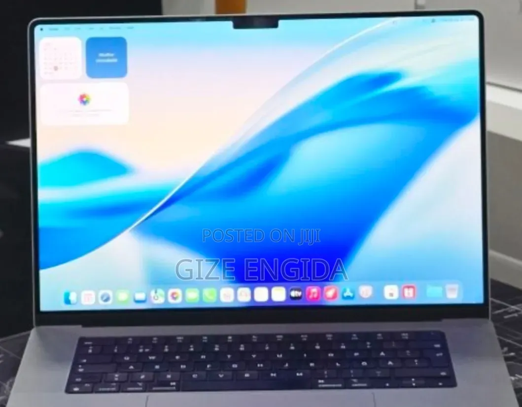 New Laptop Apple MacBook Pro 2021 M1 32GB Apple M1 Pro SSD 512GB