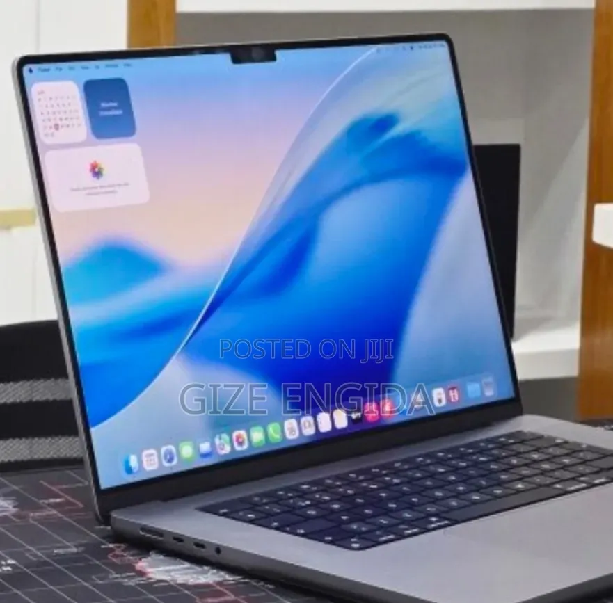 New Laptop Apple MacBook Pro 2021 M1 32GB Apple M1 Pro SSD 512GB