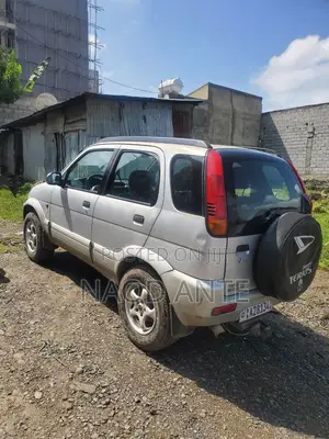 Daihatsu Terios 2000 Silver