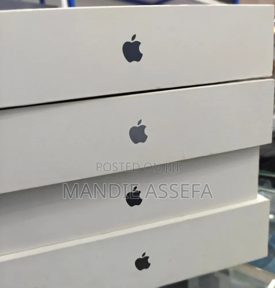 New Laptop Apple MacBook Air 2026 M5 16GB Apple M5 SSD 512GB