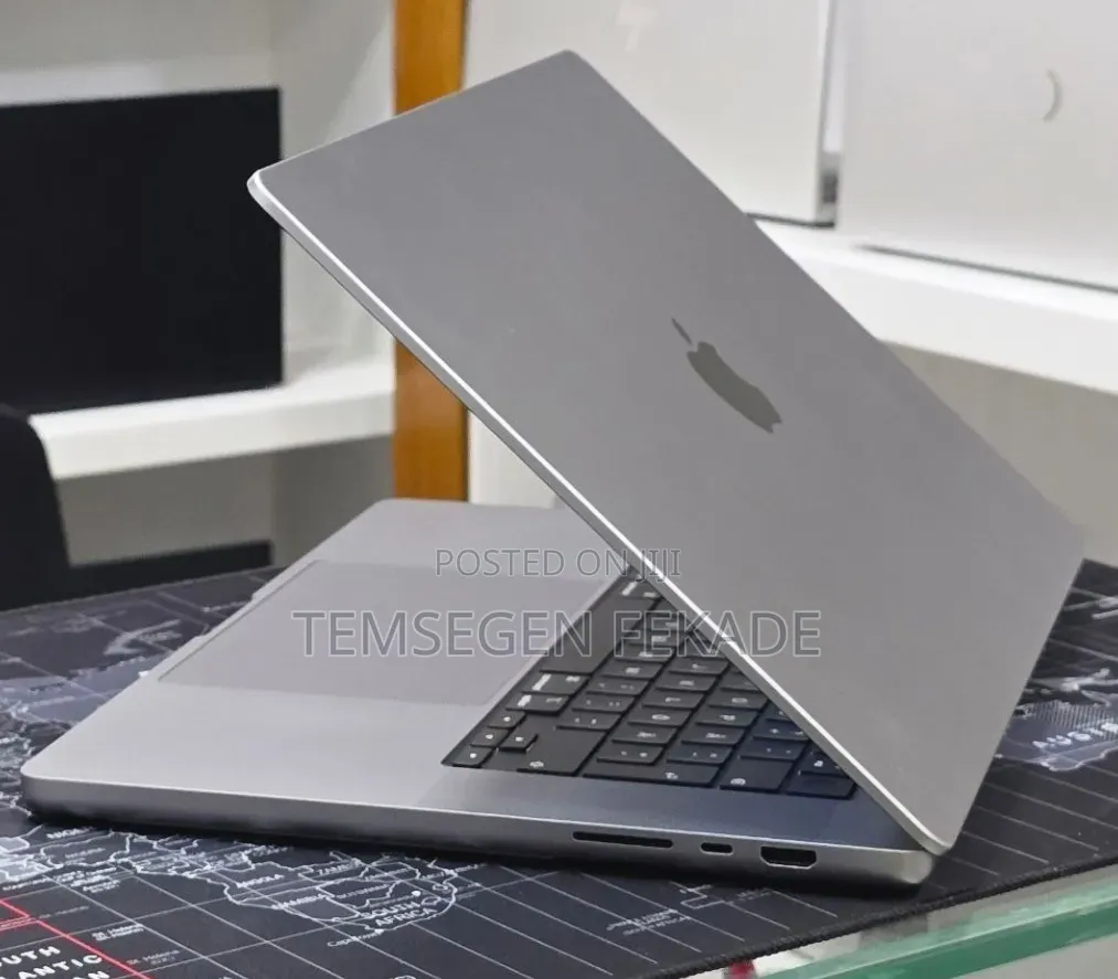 New Laptop Apple MacBook Pro 2021 M1 Max 32GB Apple M1 Max SSD 512GB