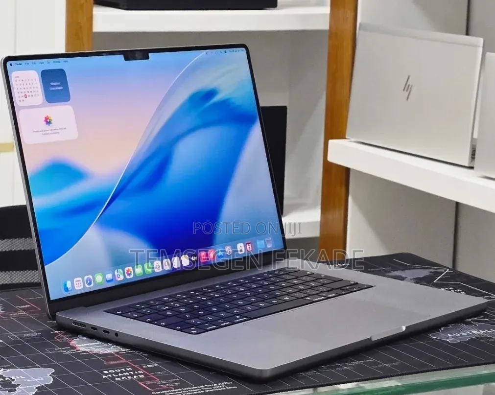 New Laptop Apple MacBook Pro 2021 M1 Max 32GB Apple M1 Max SSD 512GB