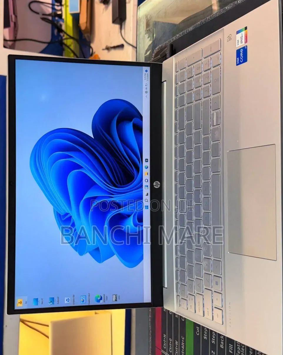 New Laptop HP Pavilion 15 16GB Intel Core i7 SSD 512GB
