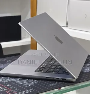 New Laptop Apple MacBook Pro 2021 M1 Max 32GB Apple M1 Max SSD 512GB