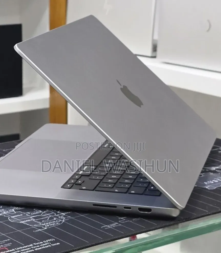 New Laptop Apple MacBook Pro 2021 M1 Max 32GB Apple M1 Max SSD 512GB