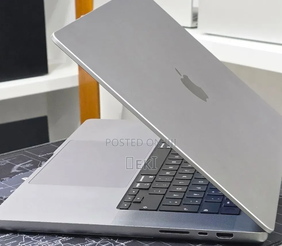 New Laptop Apple MacBook Pro 2021 M1 Max 32GB Apple M1 Max SSD 512GB