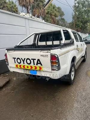 Toyota Hilux 2007 White