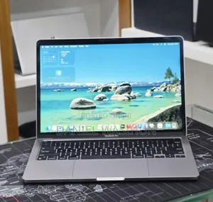 New Laptop Apple MacBook Pro 2022 M2 16GB Apple M2 SSD 512GB