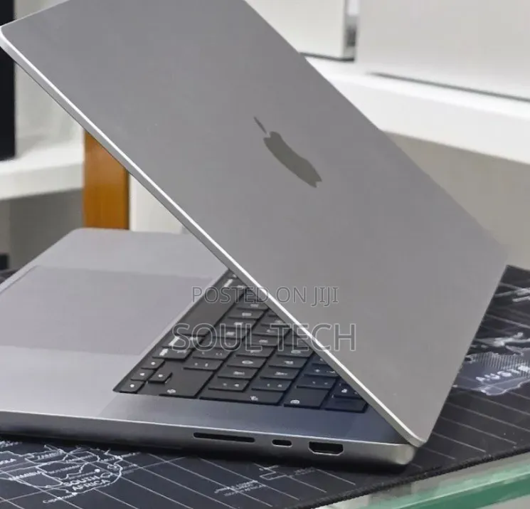 New Laptop Apple MacBook Pro 2021 M1 32GB Apple M2 SSD 512GB