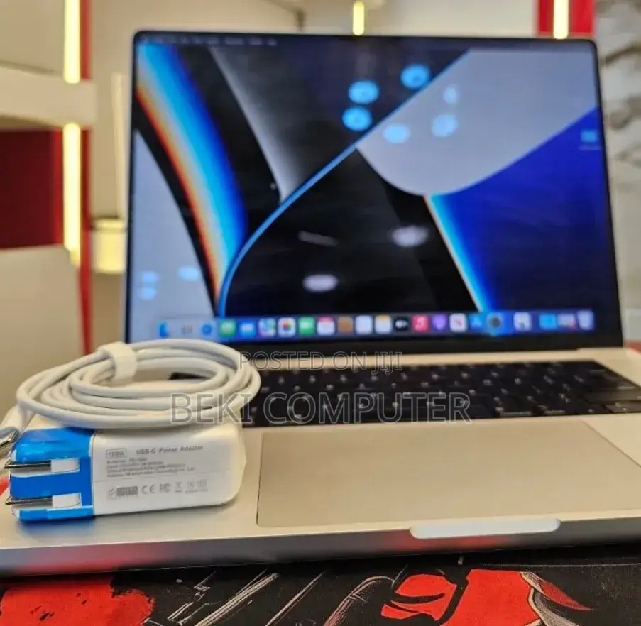 New Laptop Apple MacBook Pro 2021 M1 16GB Apple M1 SSD 512GB