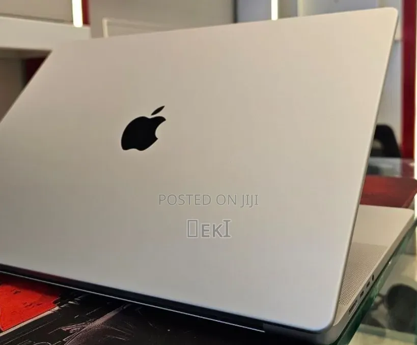 New Laptop Apple MacBook Pro 2021 M1 16GB Apple M1 SSD 512GB