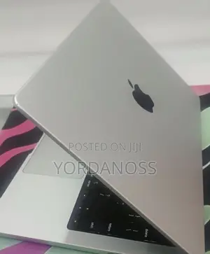 New Laptop Apple MacBook Pro 2021 M1 16GB Apple M1 Pro SSD 512GB