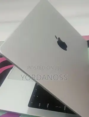 New Laptop Apple MacBook Pro 2021 M1 16GB Apple M1 Pro SSD 512GB
