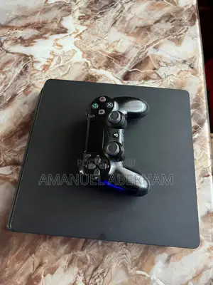 PlayStation4 Slim