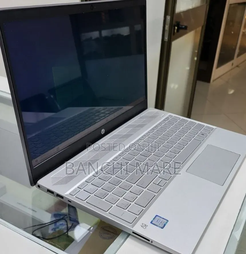 New Laptop HP Pavilion 14 8GB Intel Core i5 SSD 512GB