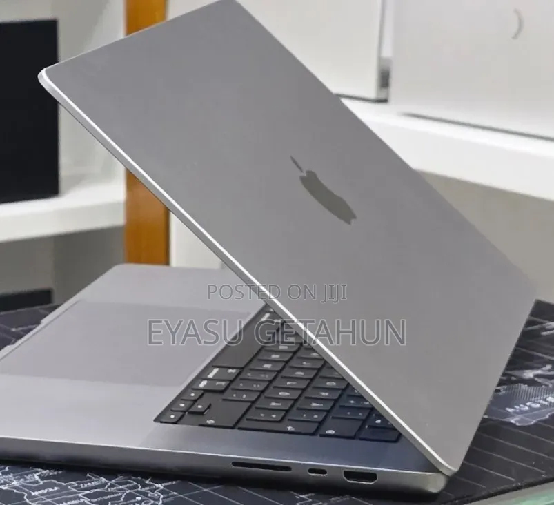 New Laptop Apple MacBook Pro 2021 M1 Max 32GB Apple M1 Max SSD 512GB