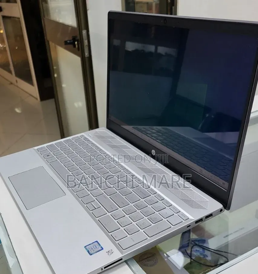 New Laptop HP Pavilion 14 8GB Intel Core i5 SSD 512GB