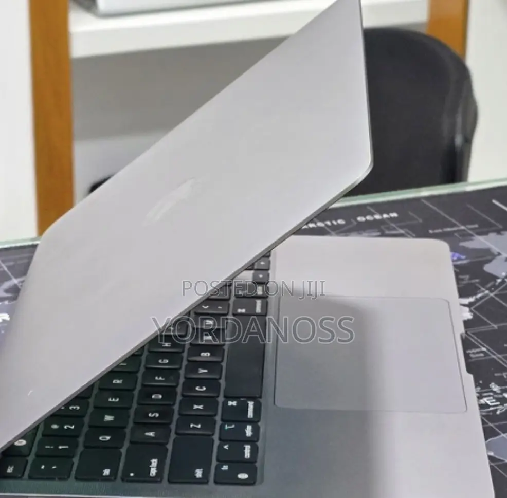 New Laptop Apple MacBook Pro 2023 M3 Pro 16GB Apple M3 Pro SSD 512GB