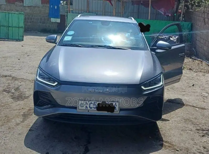 BYD E2 43 kWh 94 hp FWD 2024 Gray