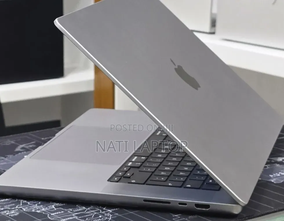 New Laptop Apple MacBook Pro 2021 M1 Max 32GB Apple M1 Max SSD 512GB