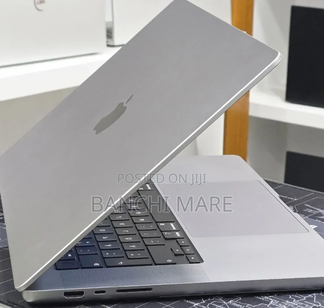 New Laptop Apple MacBook Pro 2021 M1 Max 32GB Apple M1 Max SSD 512GB