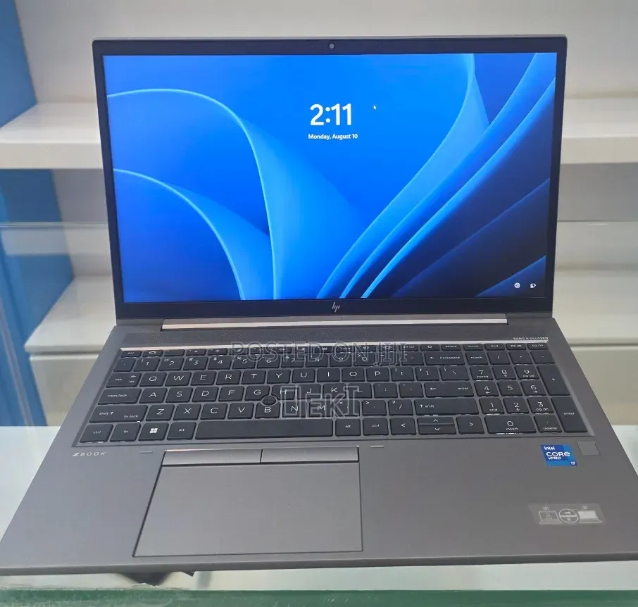 New Laptop HP ZBook Firefly G8 16GB Intel Core i7 SSD 512GB