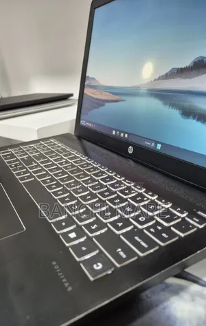 New Laptop HP Pavilion 15 8GB Intel Core i7 SSD 256GB
