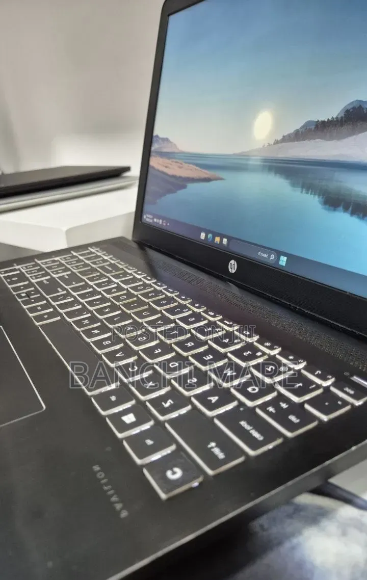 New Laptop HP Pavilion 15 8GB Intel Core i7 SSD 256GB