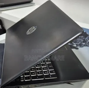New Laptop HP Pavilion 15 8GB Intel Core i7 SSD 256GB