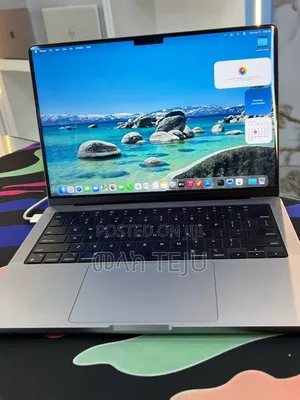 New Laptop Apple MacBook Pro 2024 M3 8GB Apple M3 SSD 512GB
