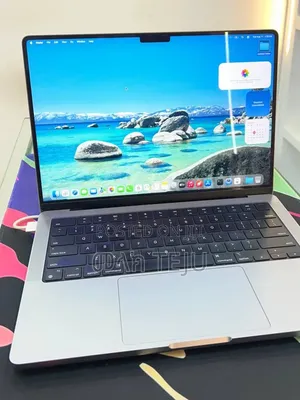 New Laptop Apple MacBook Pro 2024 M3 8GB Apple M3 SSD 512GB