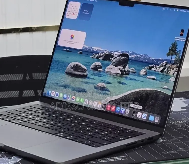 New Laptop Apple MacBook Pro 2019 32GB Apple M1 Pro SSD 512GB