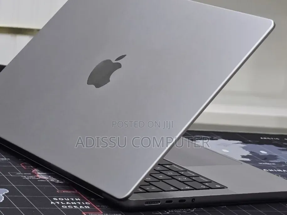 New Laptop Apple MacBook Pro 2019 32GB Apple M1 Pro SSD 512GB