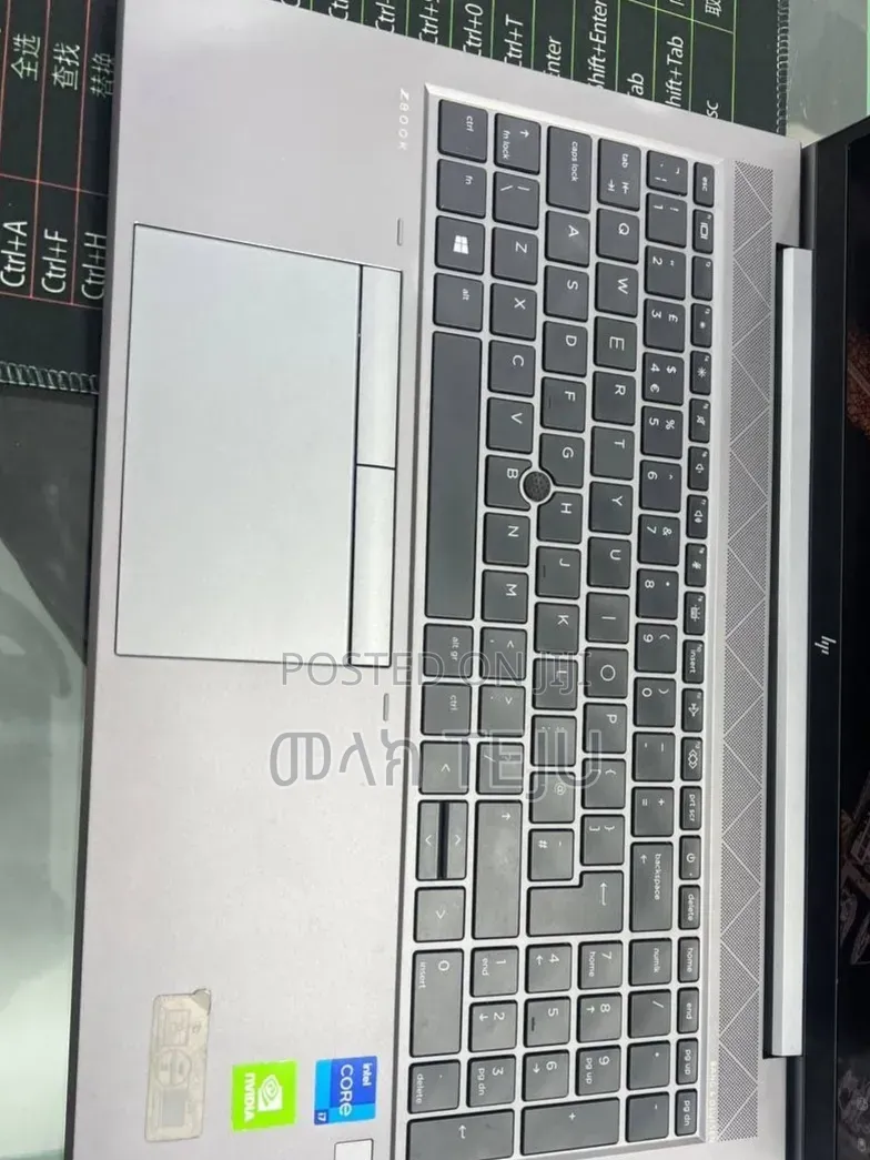 New Laptop HP ZBook Firefly 15 G7 16GB Intel Core i7 SSD 512GB