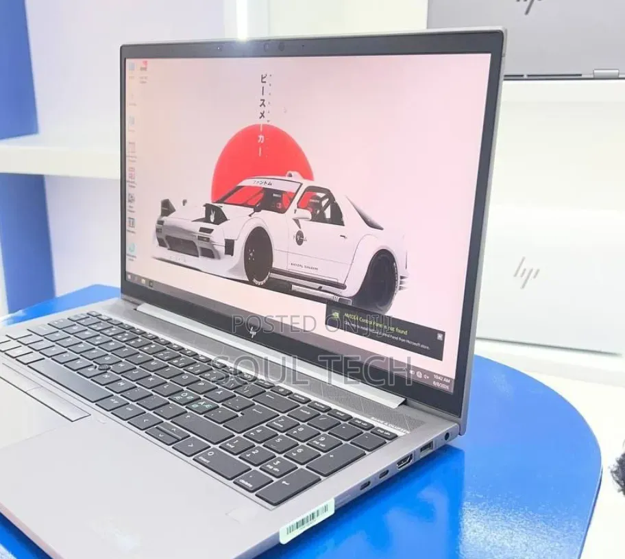 New Laptop HP ZBook Firefly G8 16GB Intel Core i7 SSD 512GB