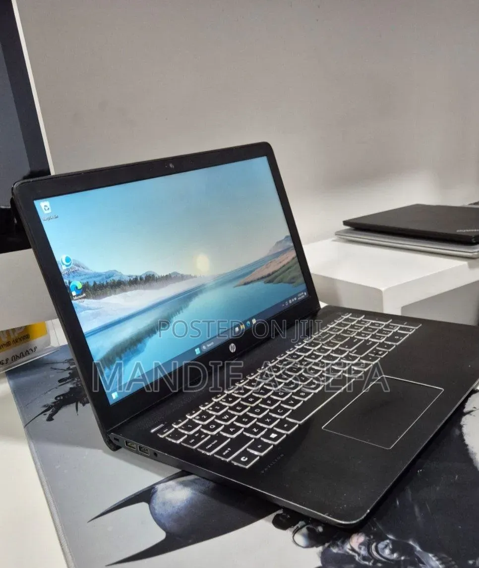 New Laptop HP Pavilion Power 15 8GB Intel Core i7 SSD 256GB